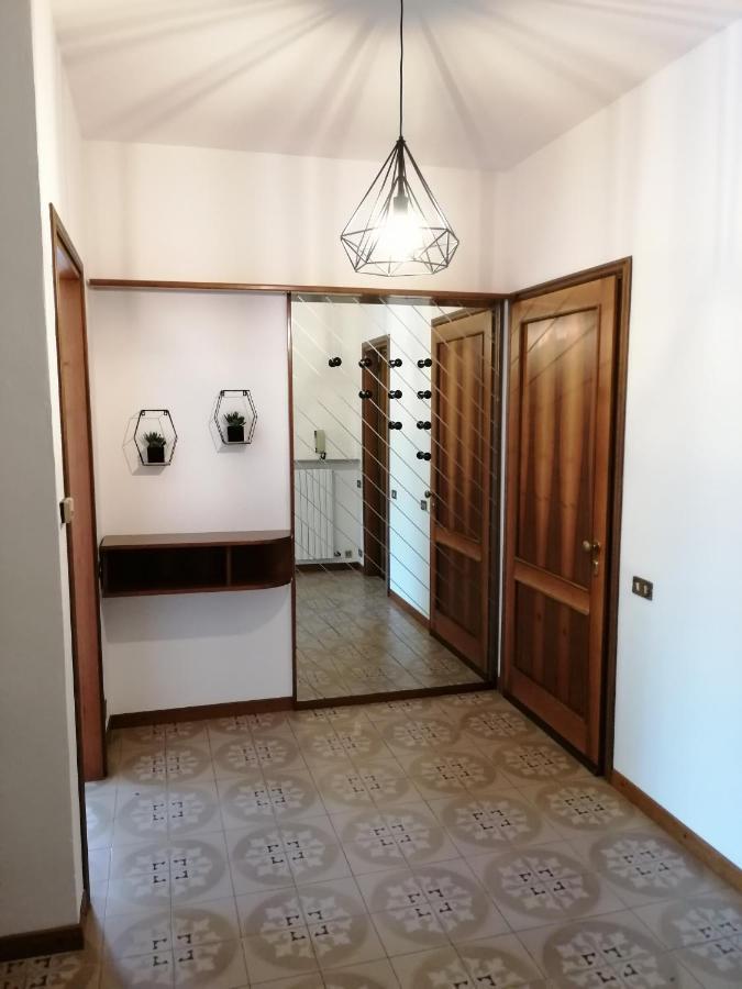 Casa Vacanze Donatella Carenno Exterior foto