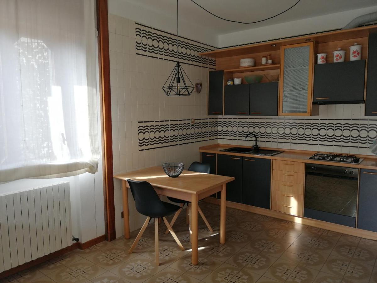 Casa Vacanze Donatella Carenno Exterior foto